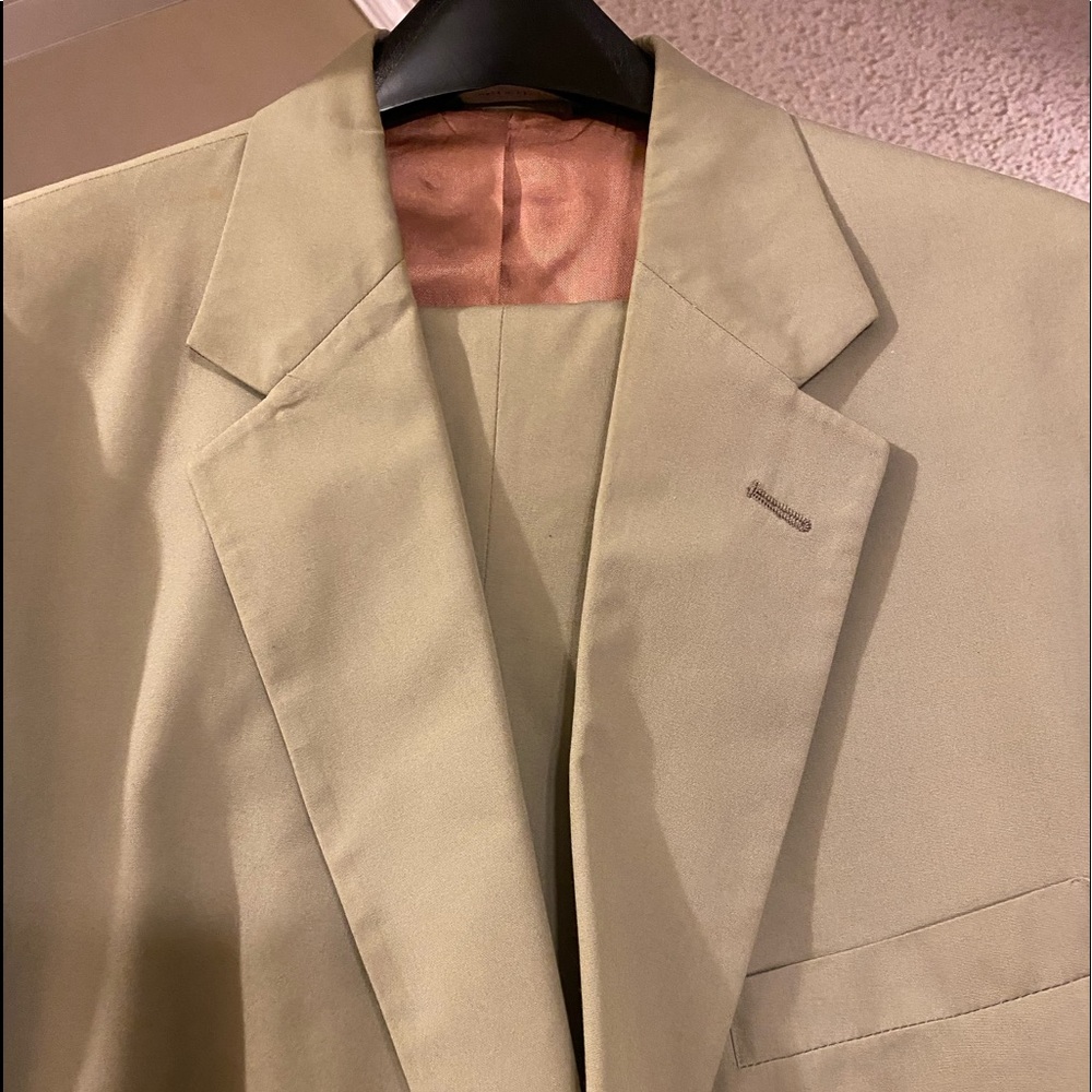 Brooks Brother men’s suit